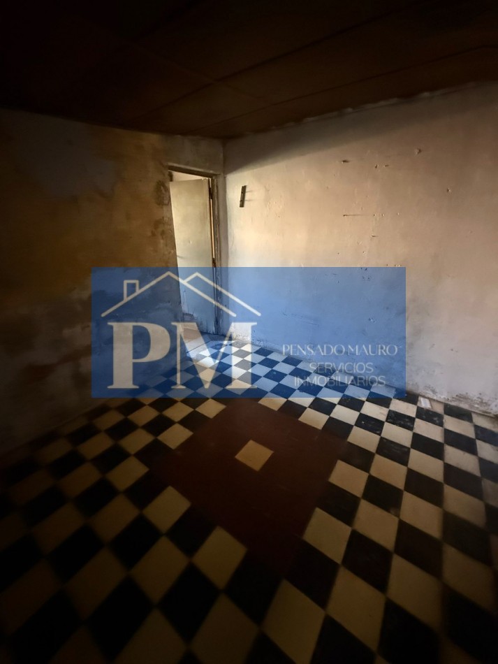 CASA A RECICLAR EN VENTA, TAPALQUE 