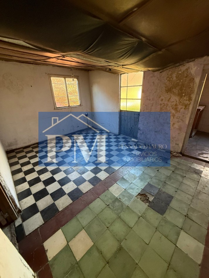 CASA A RECICLAR EN VENTA, TAPALQUE 