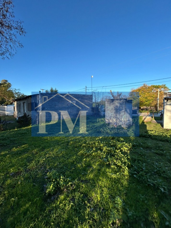 CASA CON AMPLIO TERRENO EN VENTA