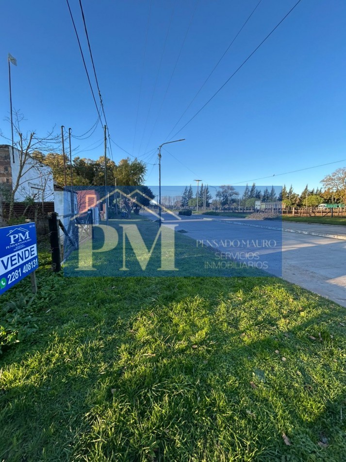 CASA CON AMPLIO TERRENO EN VENTA
