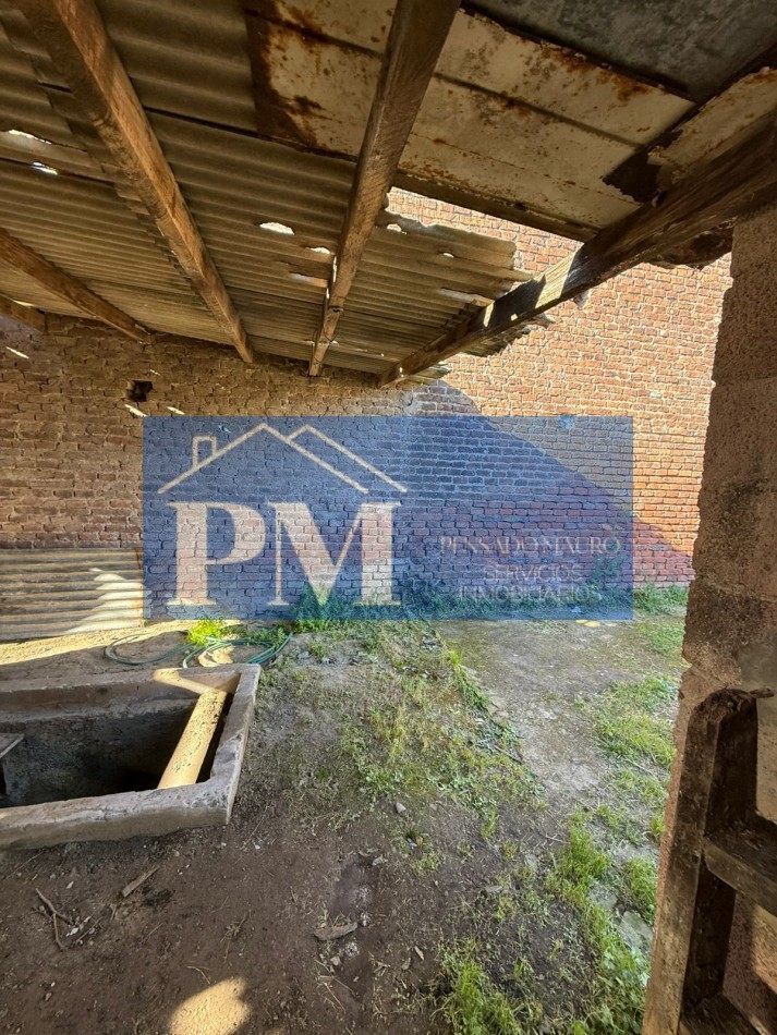 CASA A RECICLAR EN VENTA, TAPALQUE 
