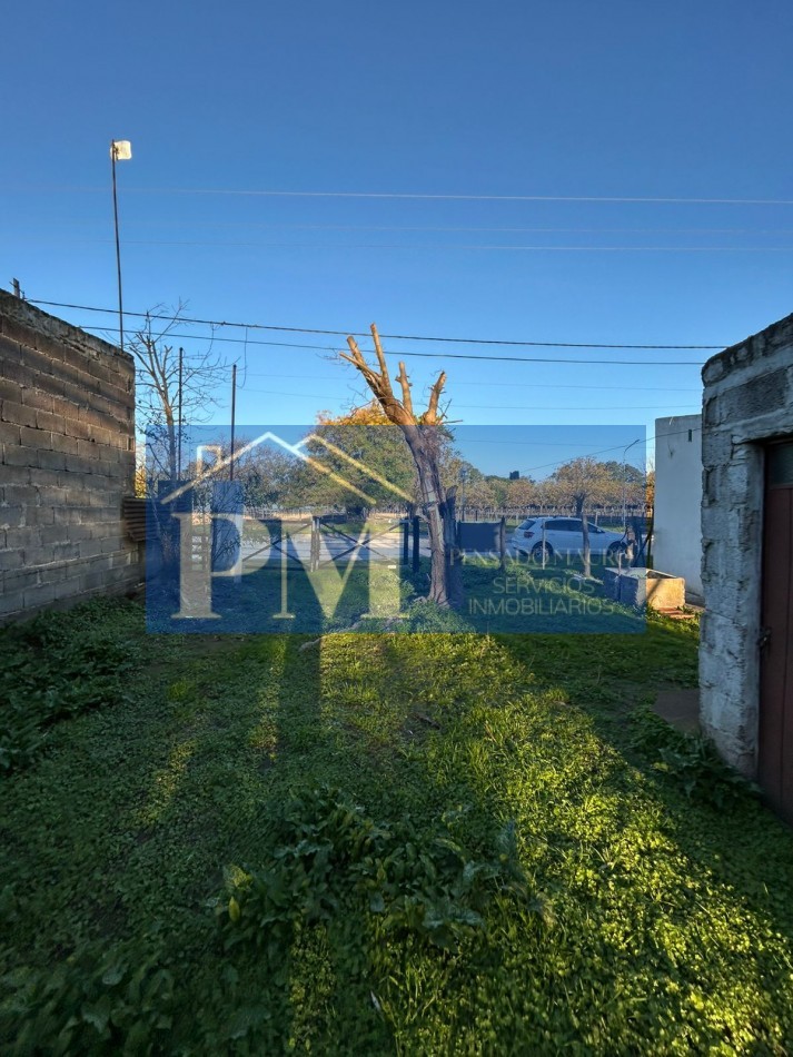 CASA CON AMPLIO TERRENO EN VENTA