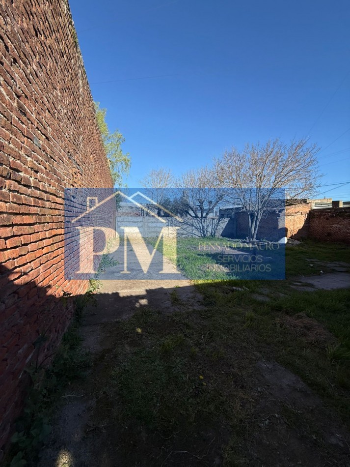 CASA A RECICLAR EN VENTA, TAPALQUE 