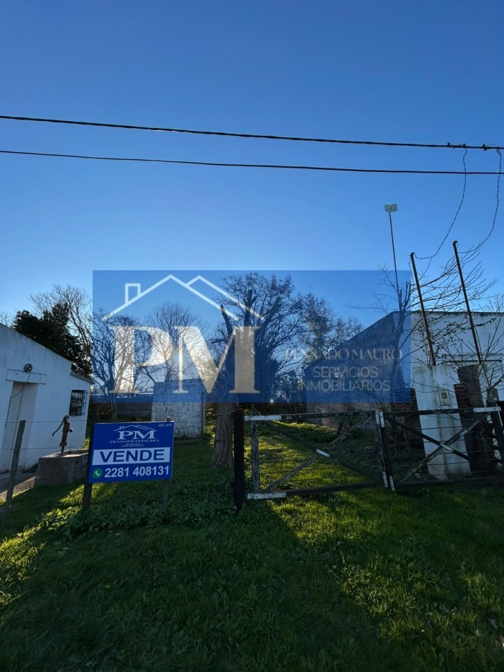 CASA CON AMPLIO TERRENO EN VENTA